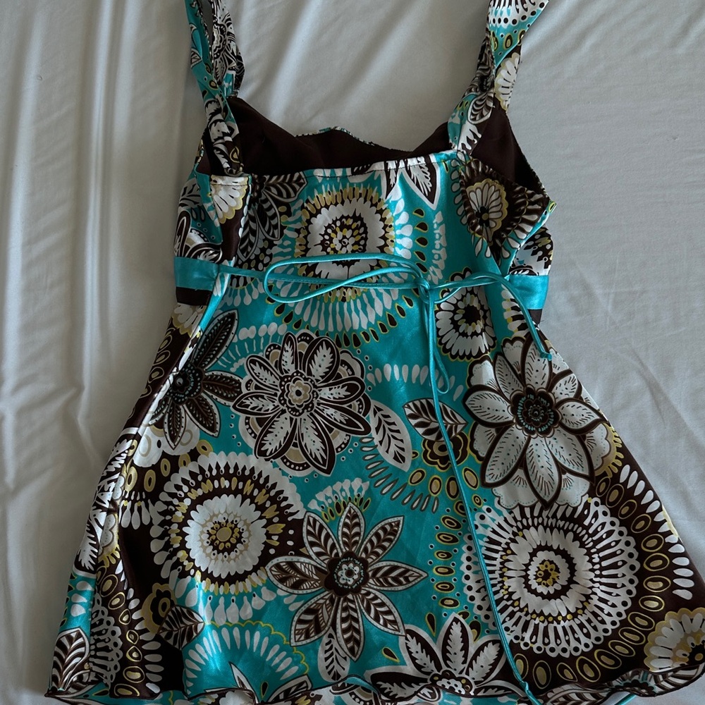 Y2K Turquoise Floral Satin Tank Top with Contrast Waistband - Picture 8 of 9